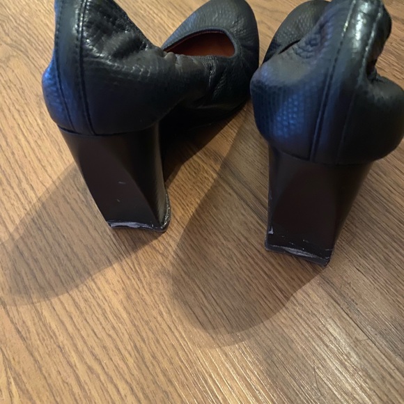 Lanvin black pumps with elastic. - Picture 6 of 6